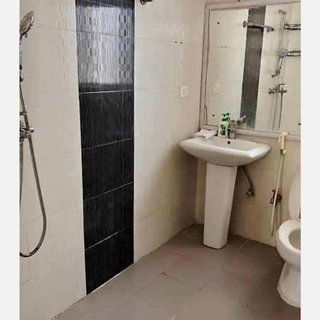 Proview 3 Bhk colorful and cosy apartment Greater Noida Exterior photo